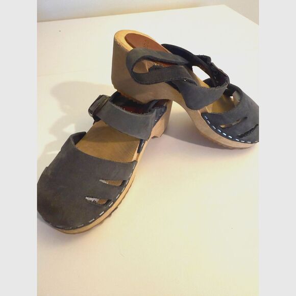 Kids Navy Blue Wooden Clog Sandals with Ankle Strap - Picture 4 of 6